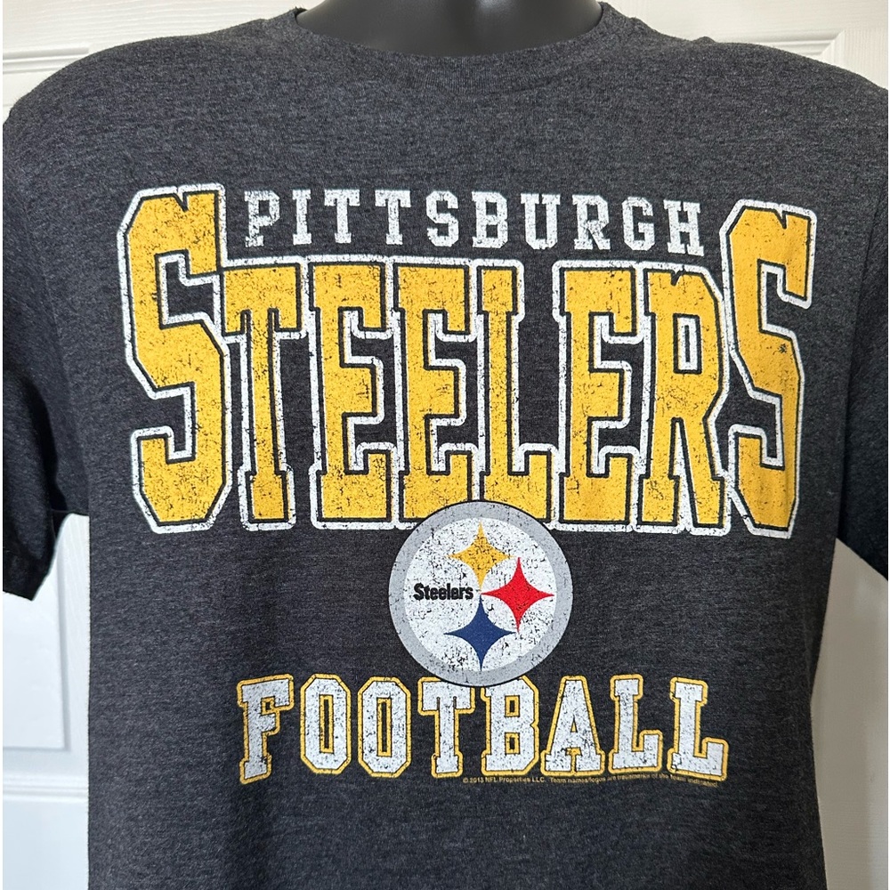 NFL Team Apparel
Pittsburgh Steelers Short Sleeve T-shirt
Size M